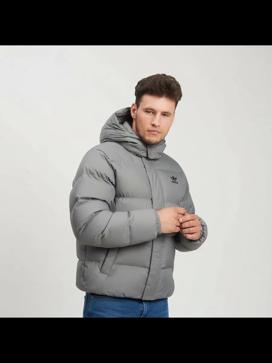 Куртка зимняя с капюшоном короткая