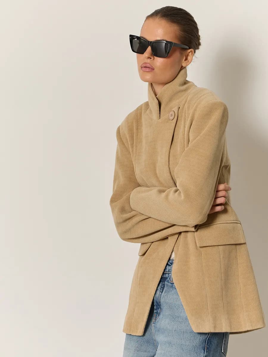 Пиджак приталенный вельветовый