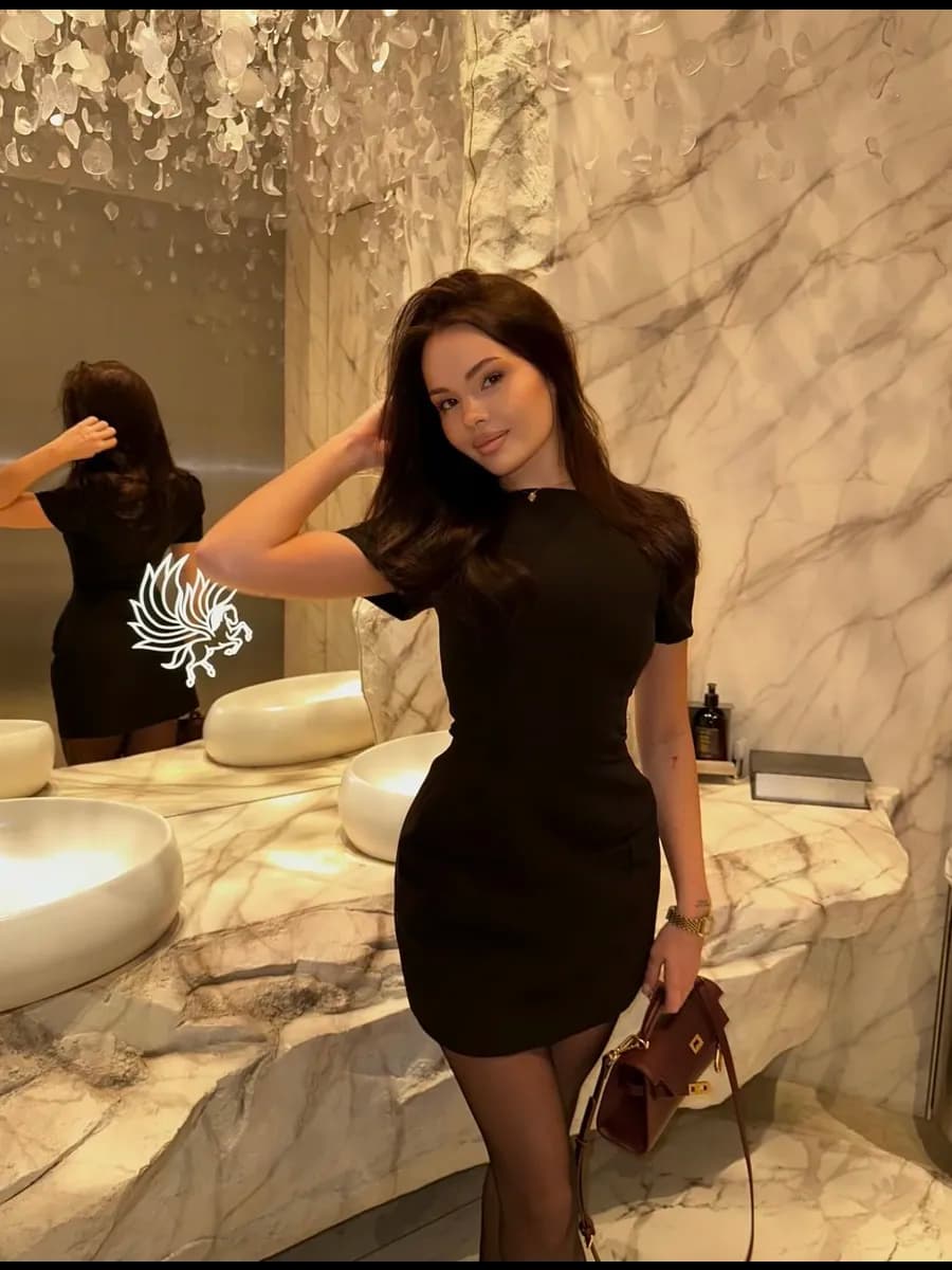 Платье праздничное короткое на выпускной