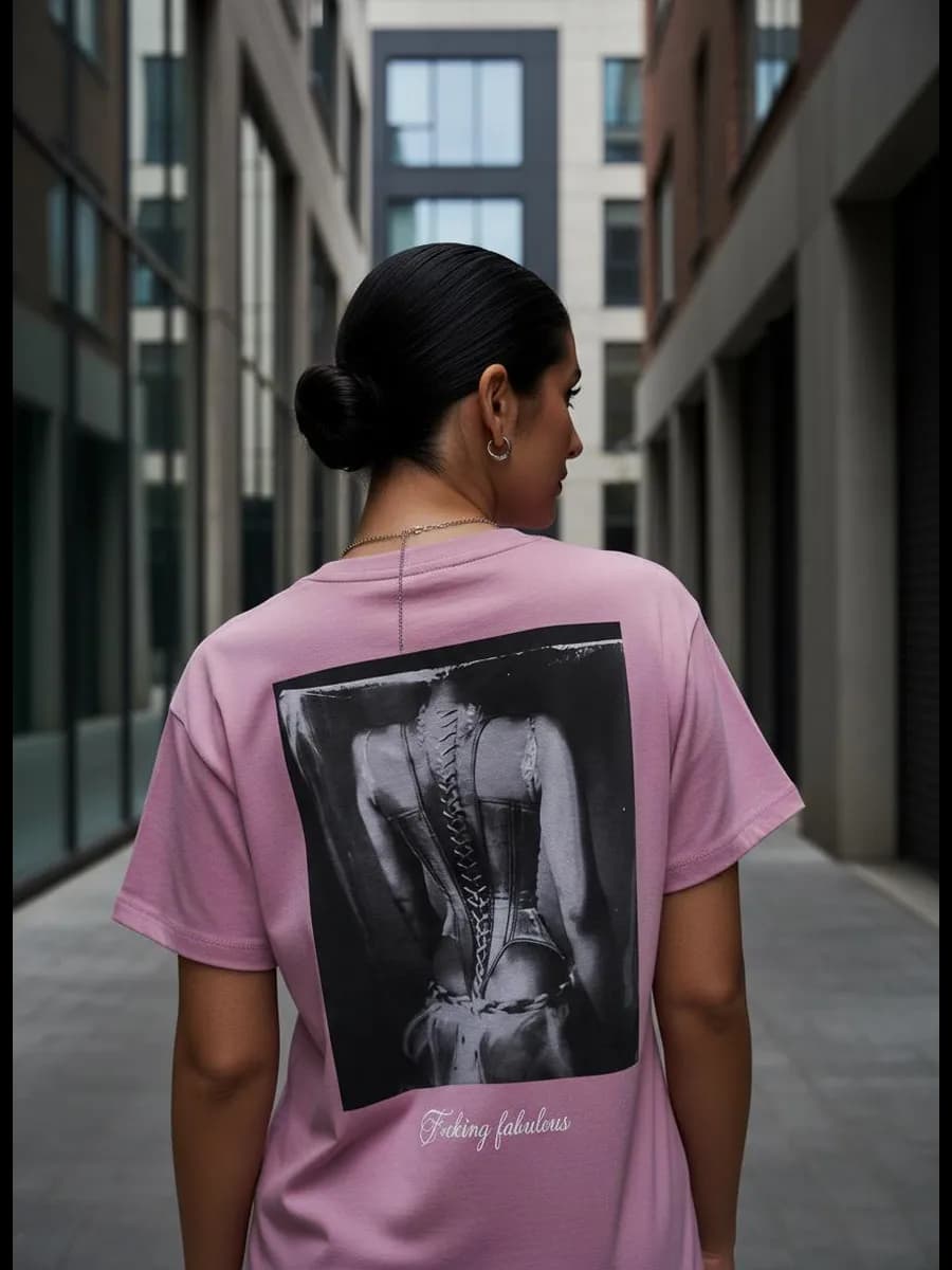 Футболка оверсайз с принтом на спине