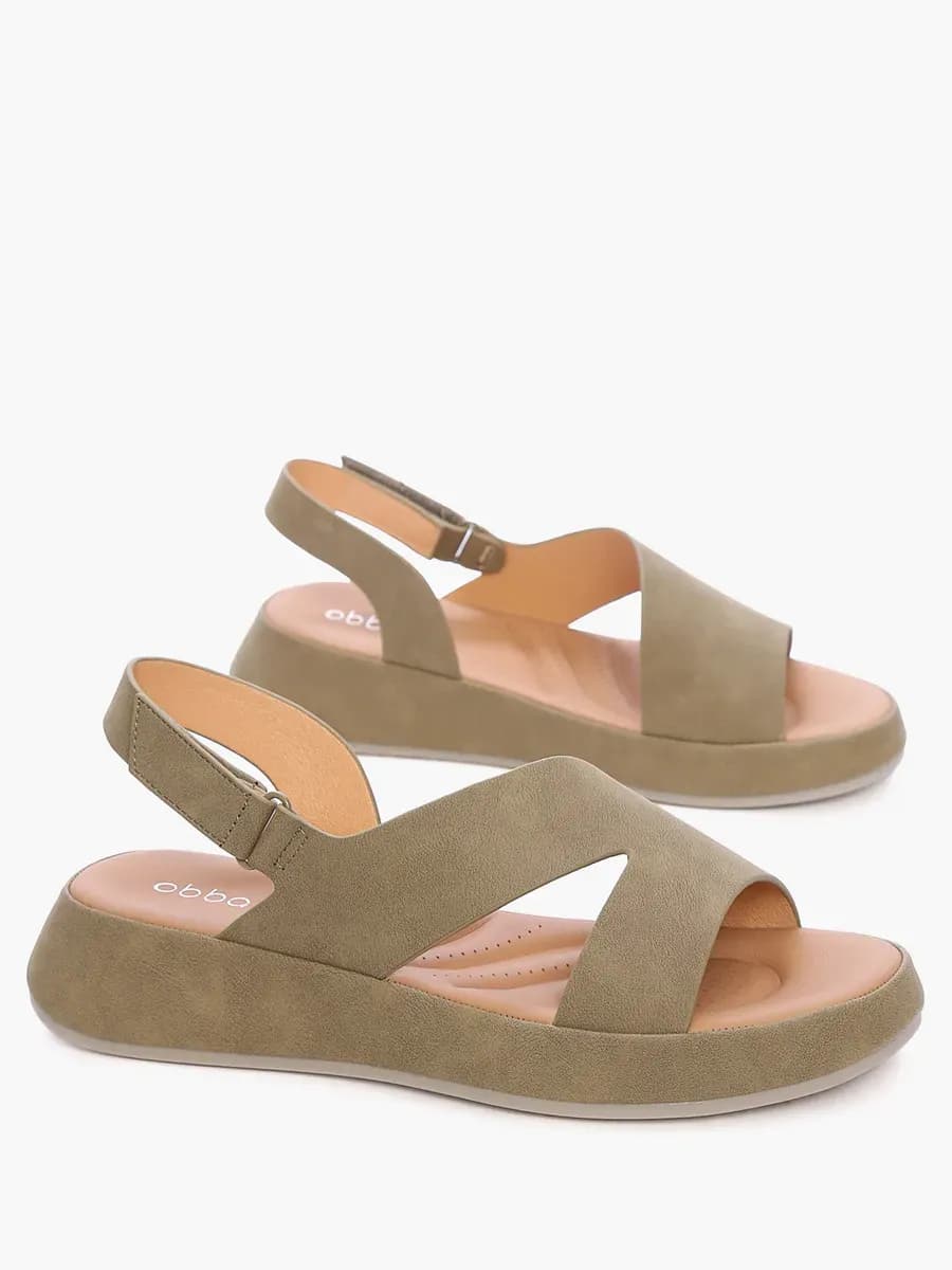 Открытые летние босоножки на платформе - фото 1