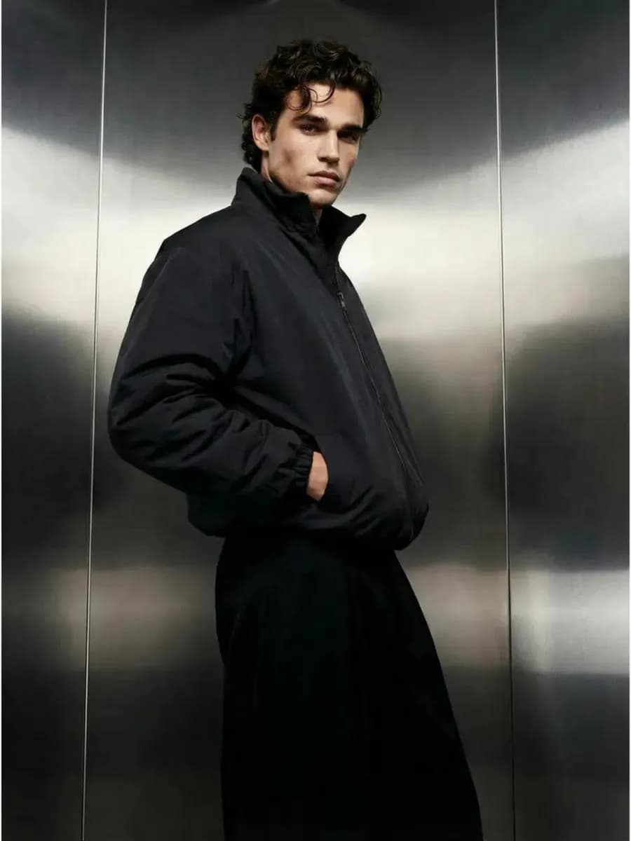 Бомбер куртка утепленный с воротником стойкой весенний