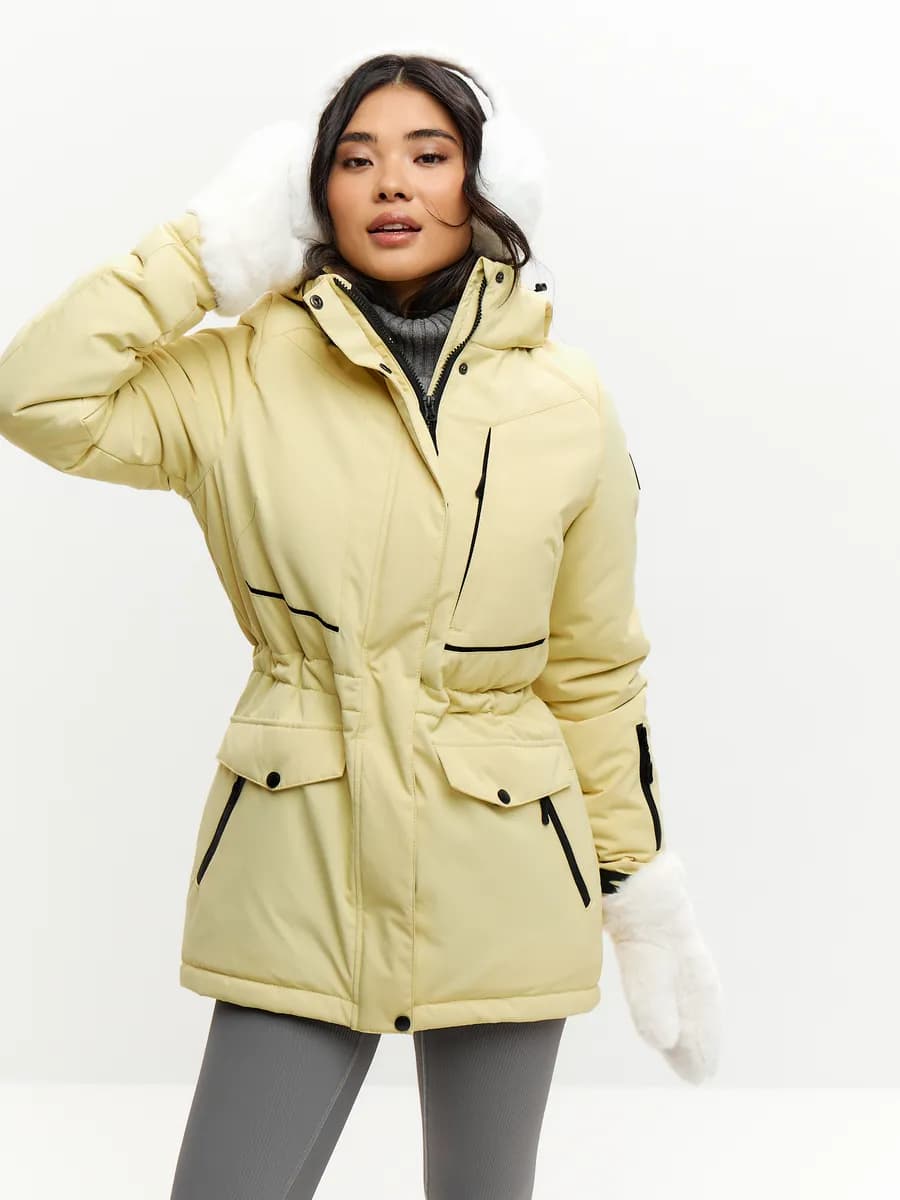 Куртка зимняя спортивная с капюшоном