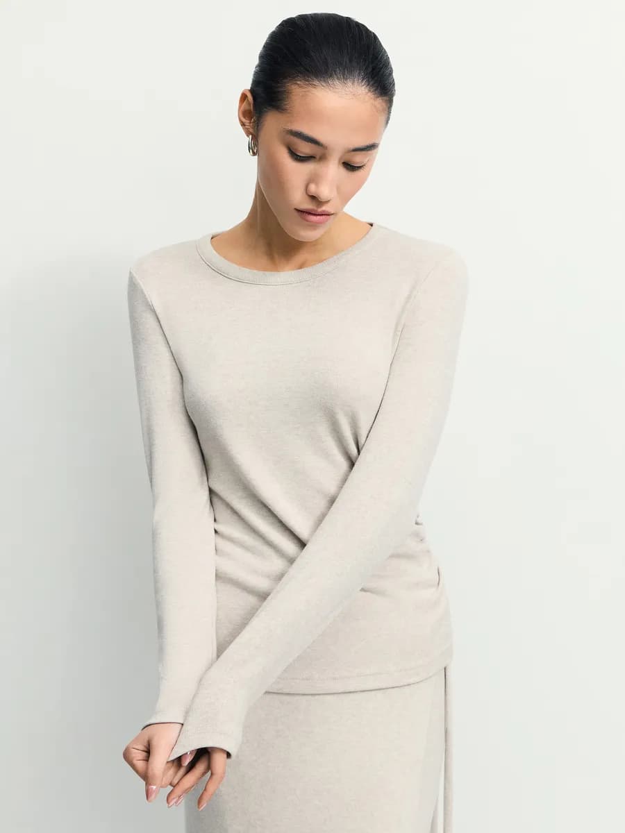 Джемпер из вискозы с асимметрией