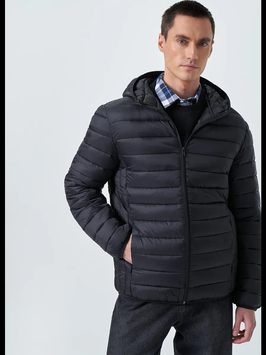 Демисезонная куртка с водоотталкивающей пропиткой