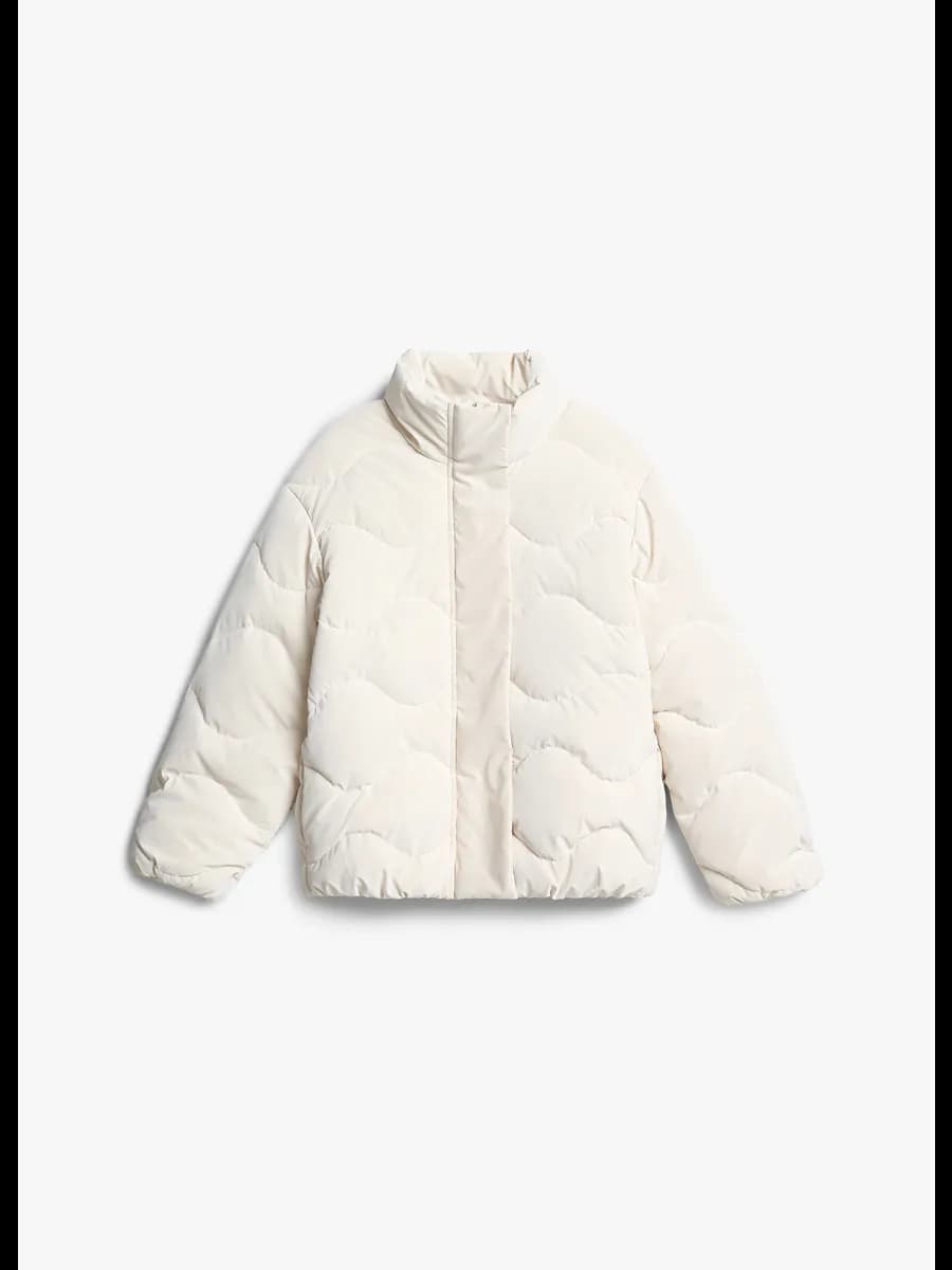 Демисезонная куртка из водонепроницаемой ткани