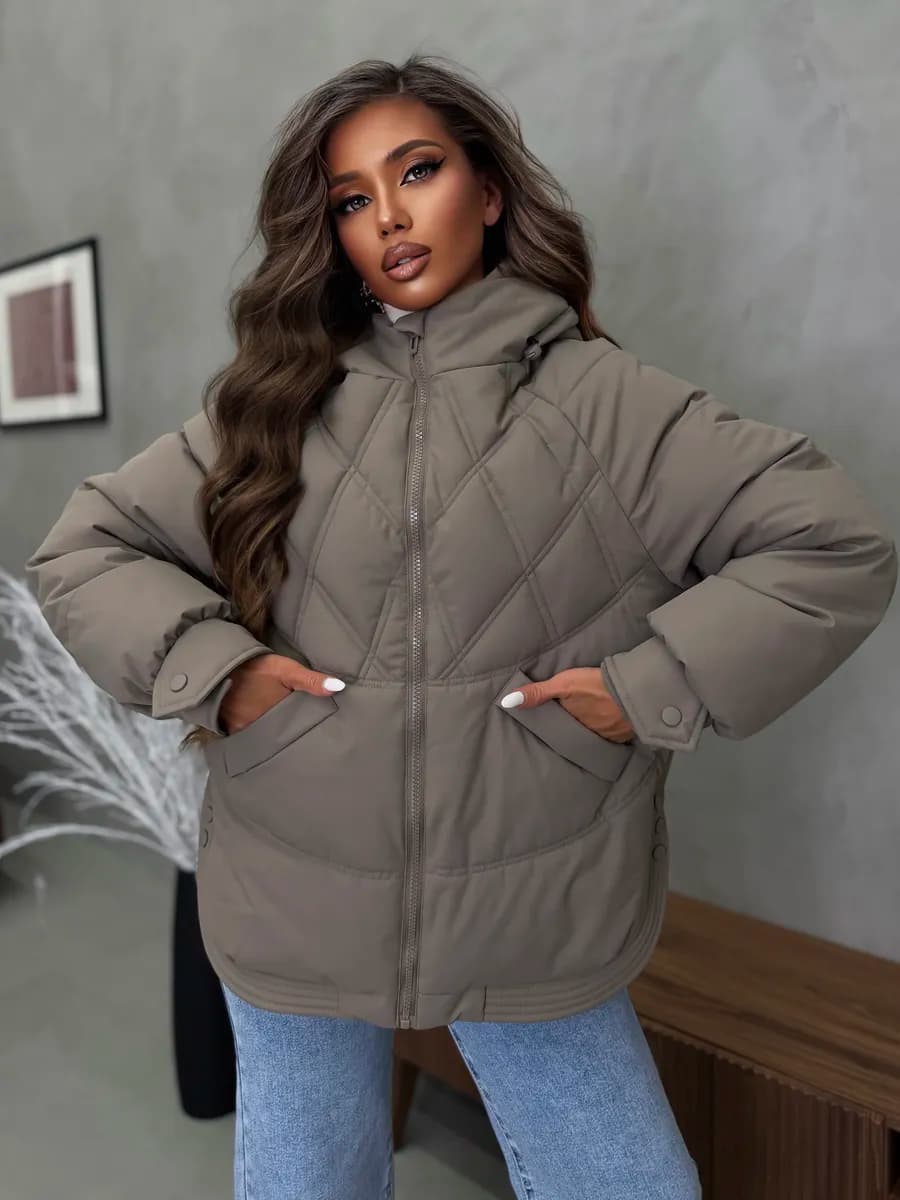 Куртка демисезонная с капюшоном стеганная