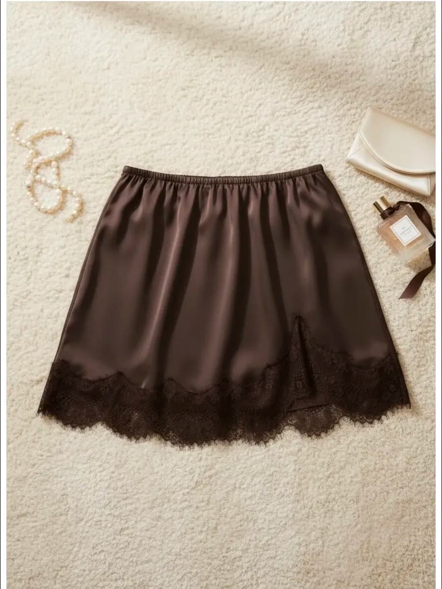 Юбка атласная мини с кружевом в бельевом стиле