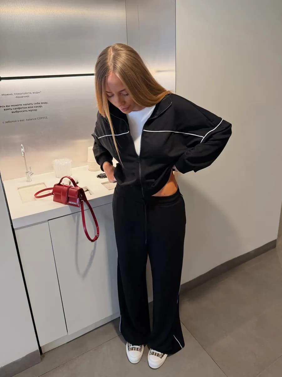 Костюм спортивный на молнии без капюшона оверсайз