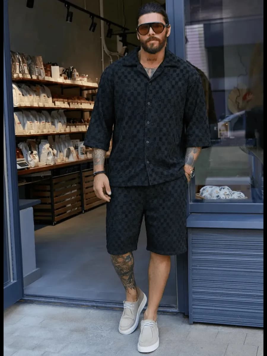 Плотный костюм шорты и рубашка - фото 1