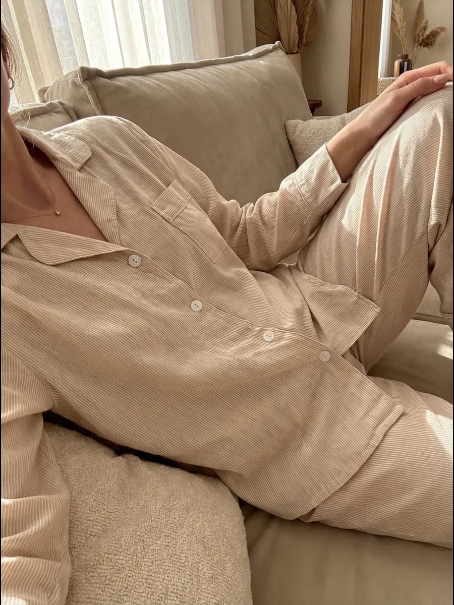 Пижама со штанами и рубашкой y2k