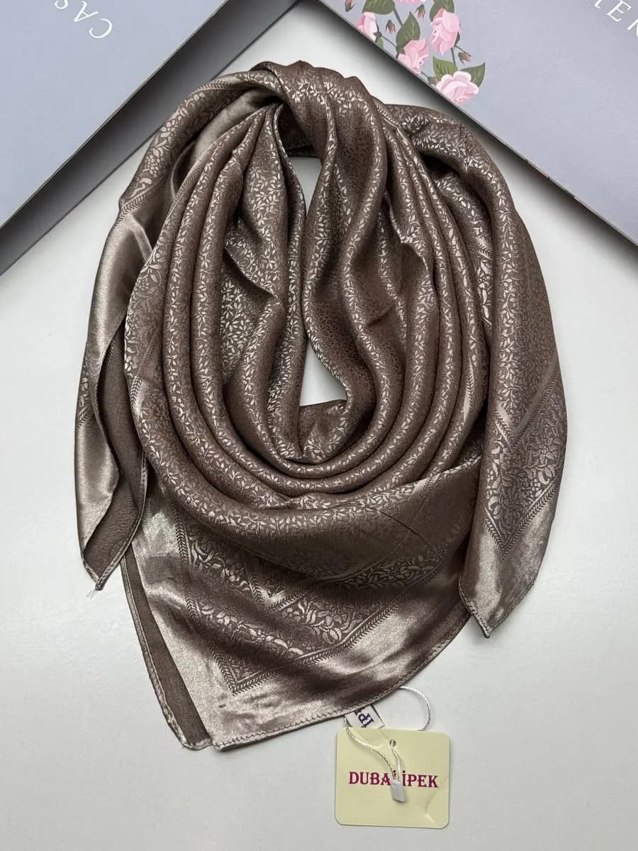 Платок шелковый женский