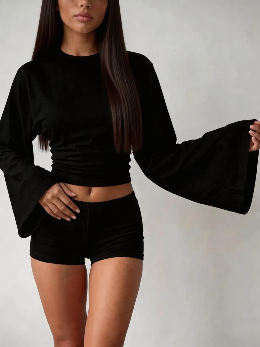 Лонгслив приталенный с широкими рукавами летучая мышь