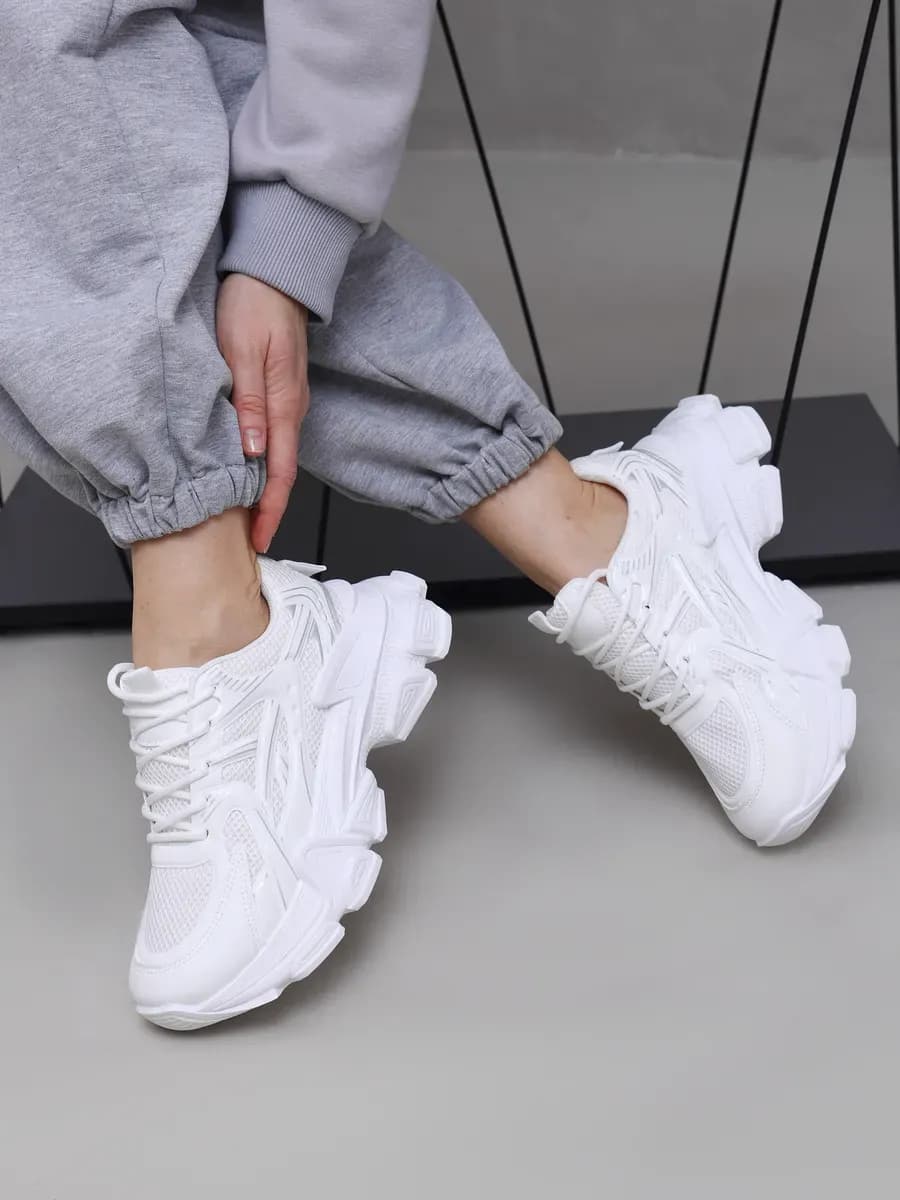 Кроссовки для фитнеса на платформе