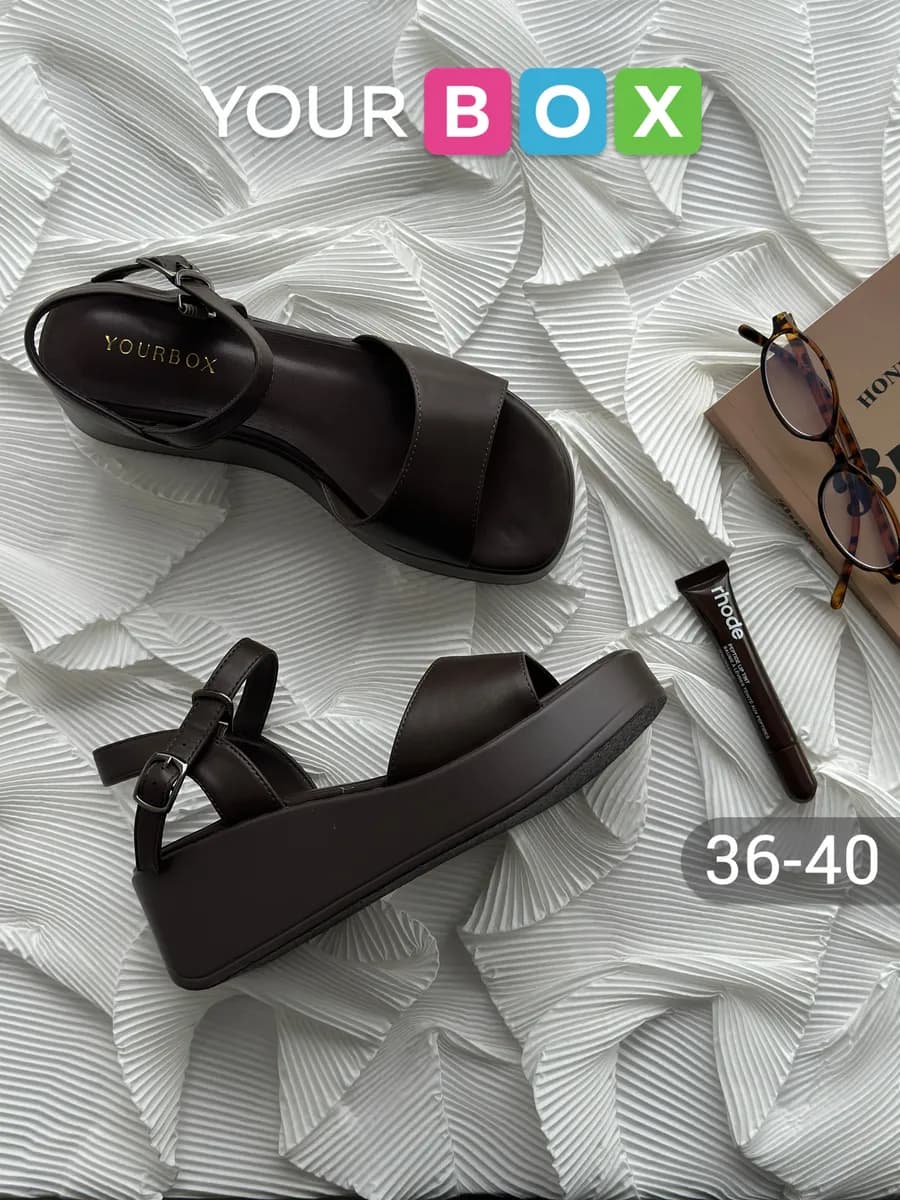 Летние босоножки на платформе танкетка