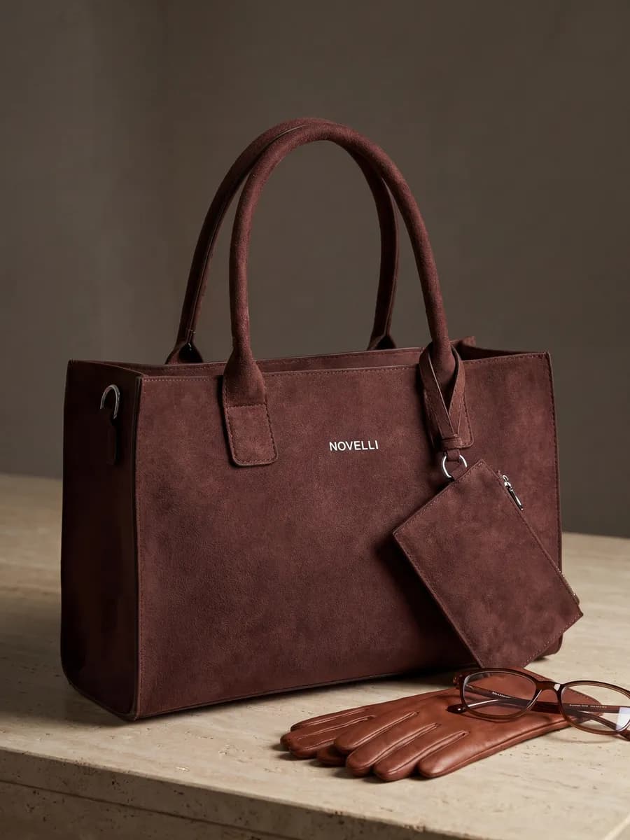 Средняя замшевая коричневая сумка