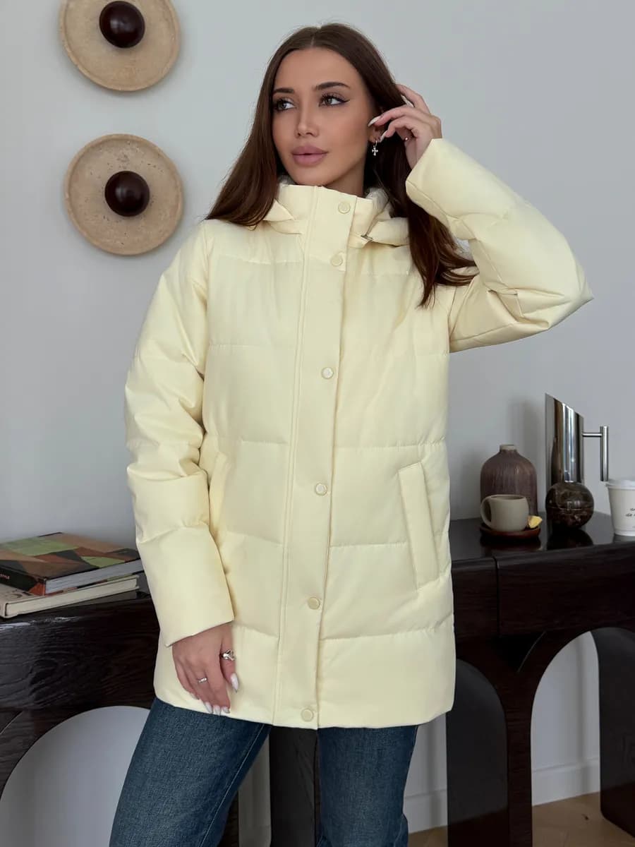 Куртка весенняя с капюшоном удлиненная