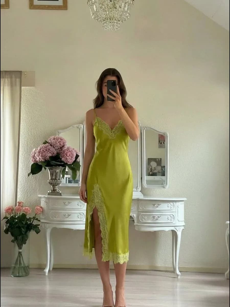 Вечернее платье комбинация с разрезом