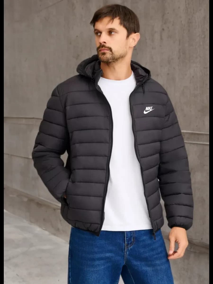 Куртка весенняя с капюшоном короткая