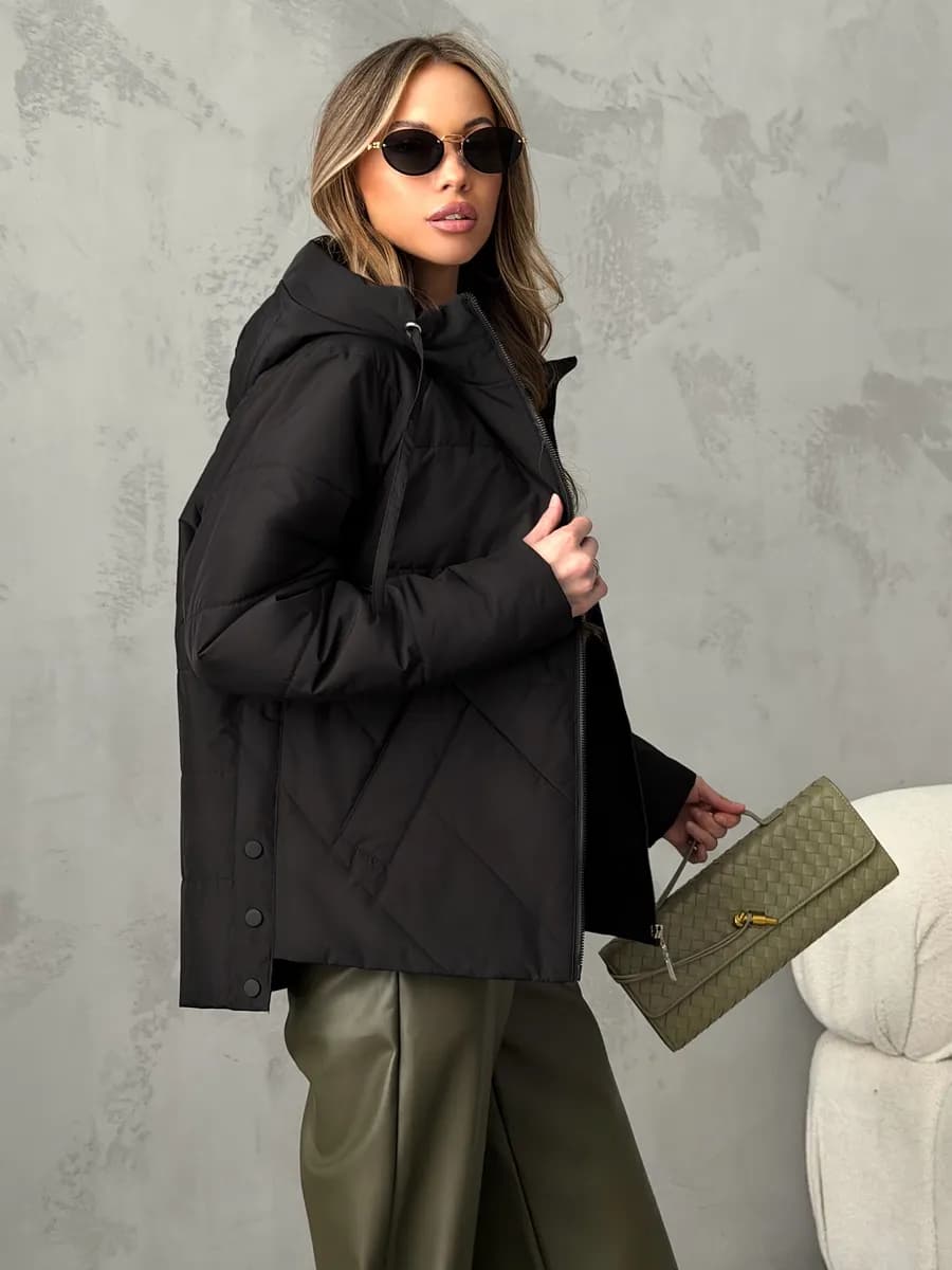 Куртка демисезонная с капюшоном стеганая