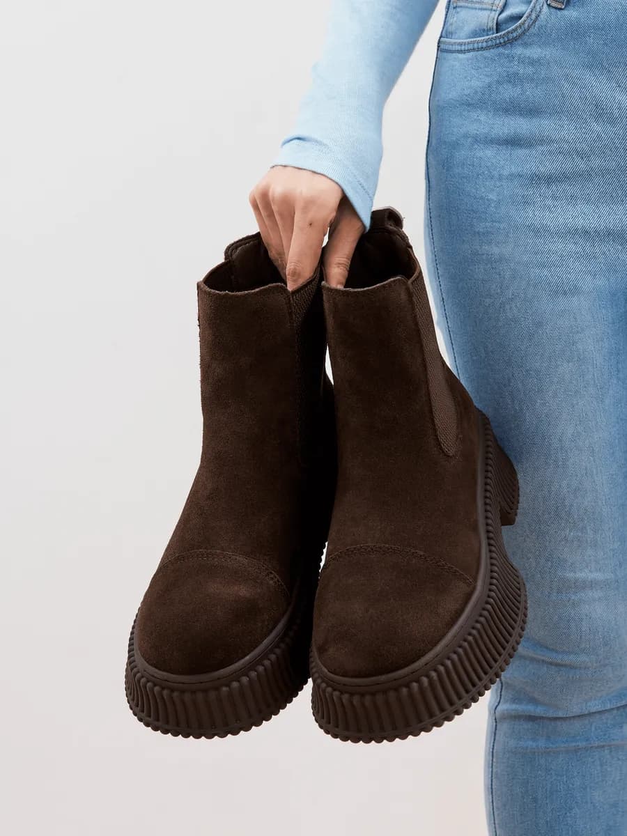 Ботинки демисезонные из натуральной замши