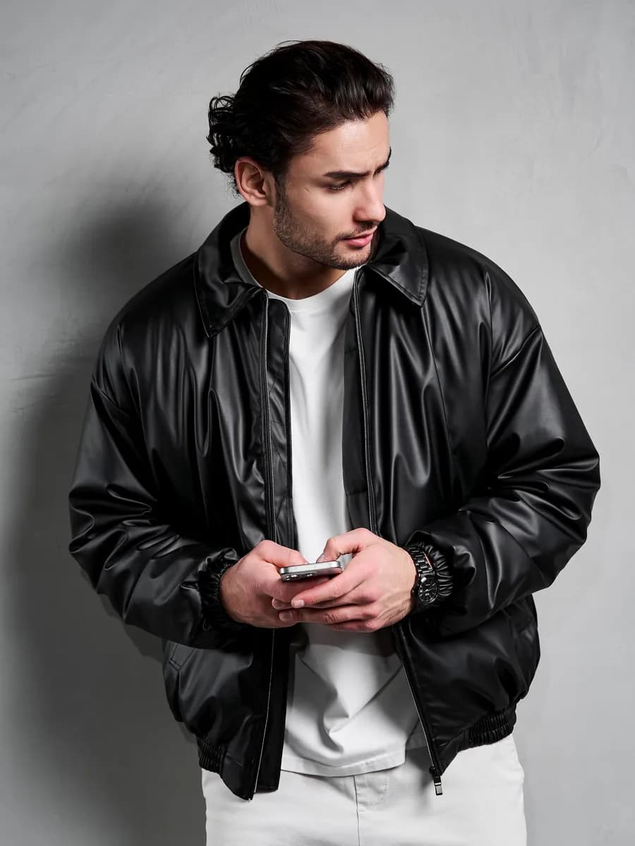 Бомбер утепленный оверсайз с воротником - фото 1