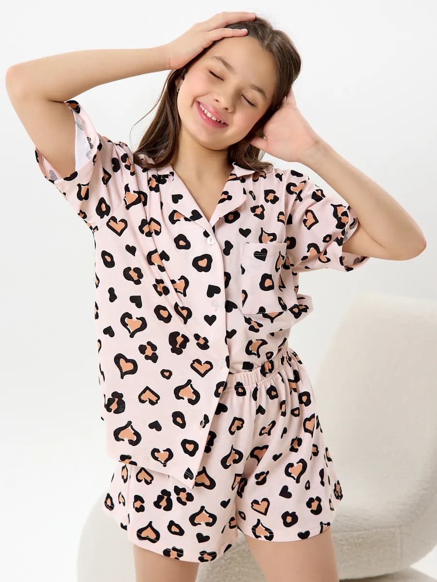 Пижама с шортами и рубашкой с коротким рукавом домашняя