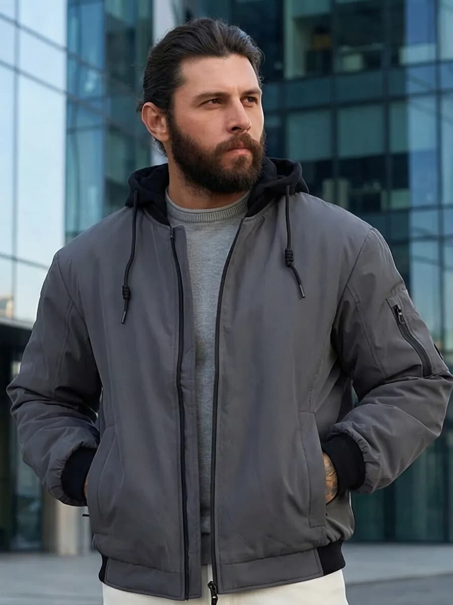 Демисезонный бомбер со съёмным трикотажным капюшоном - фото 1