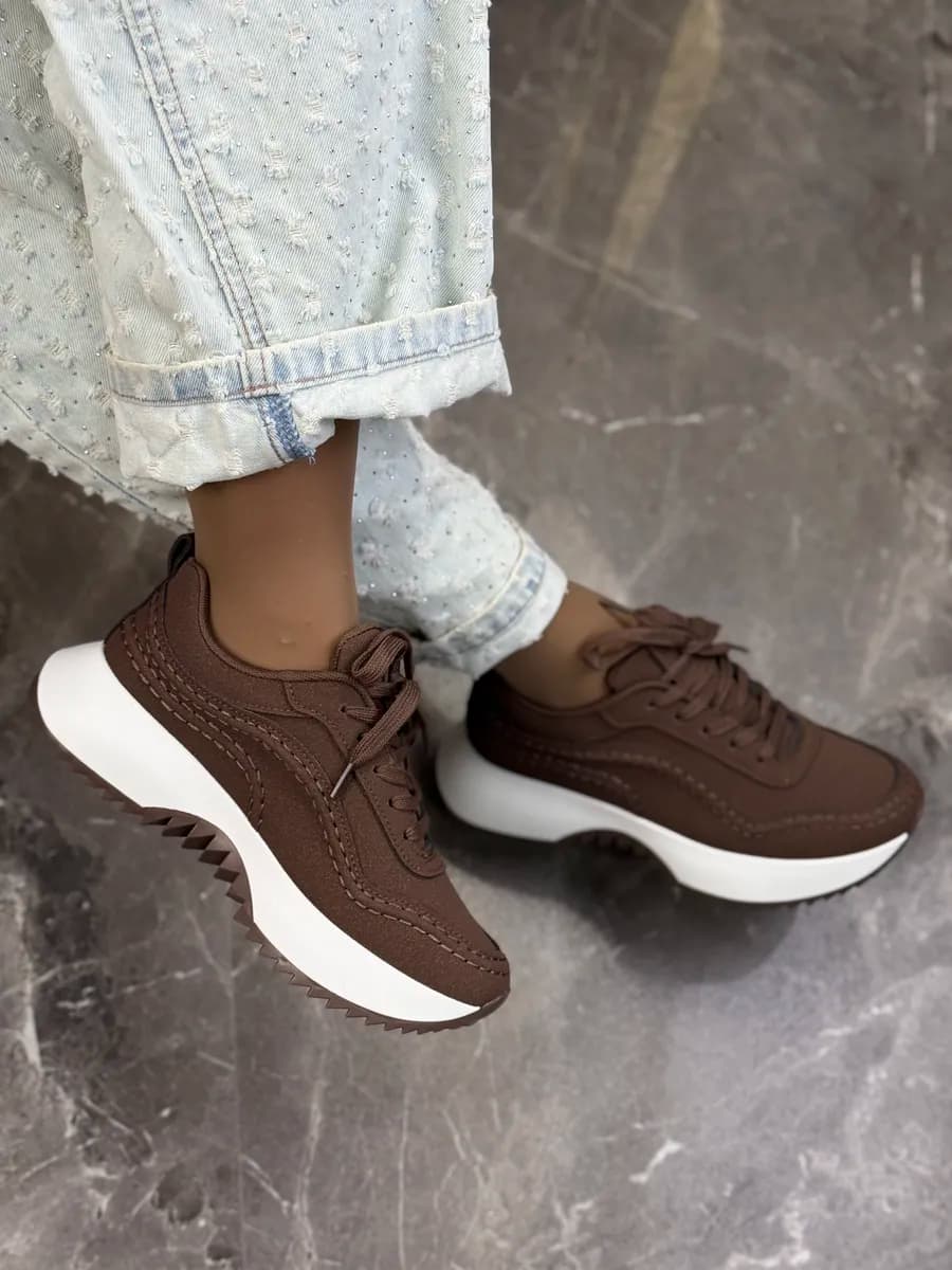 Кроссовки Осенние