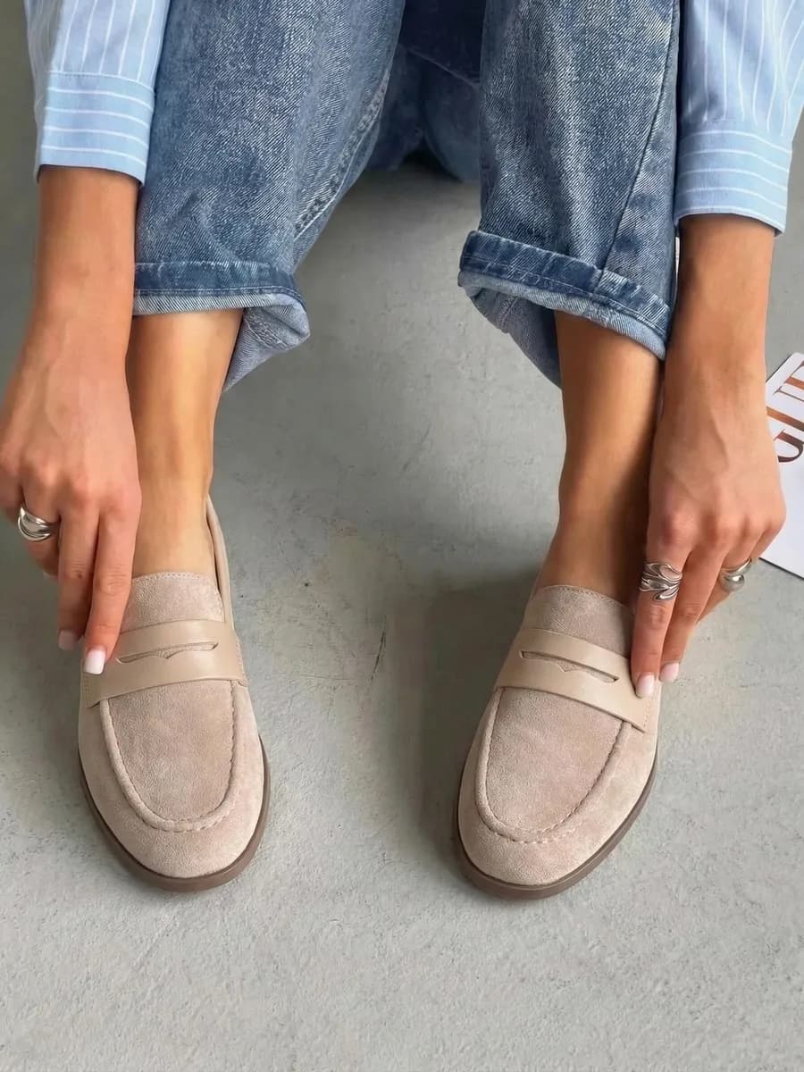 Замшевые лоферы весенние тонкая подошва низкий каблук