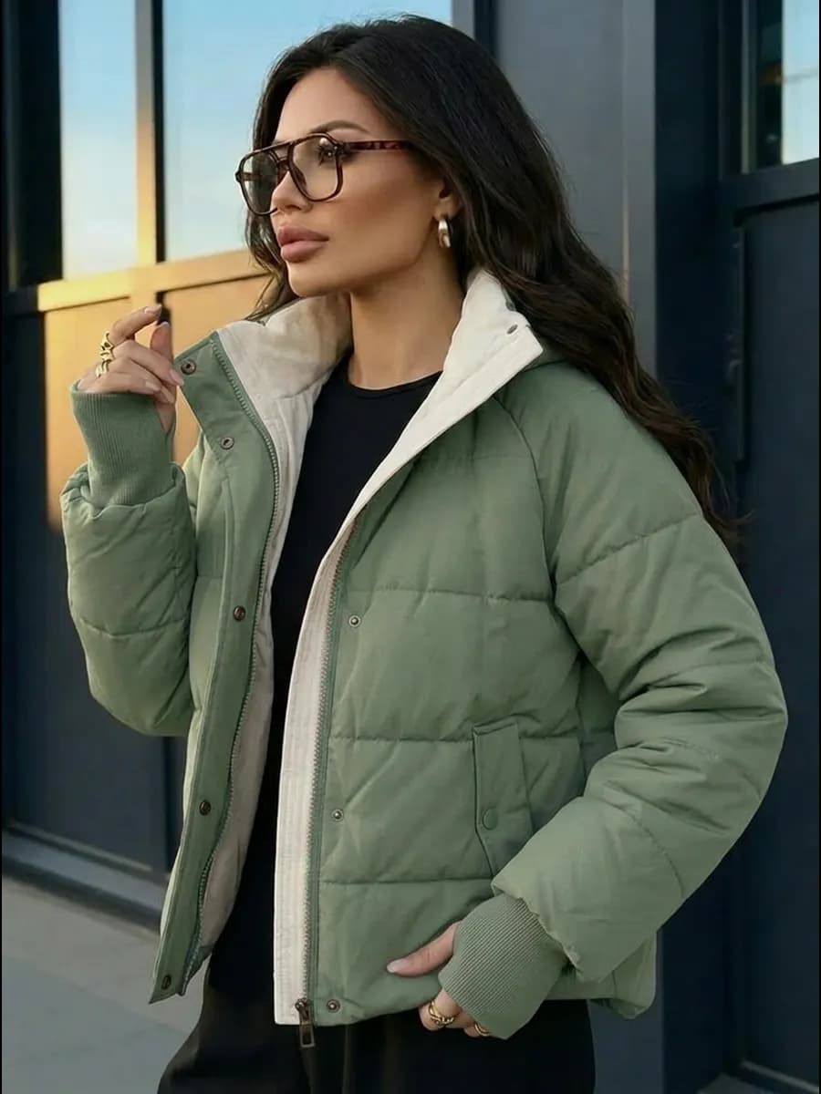 Куртка демисезонная с капюшоном