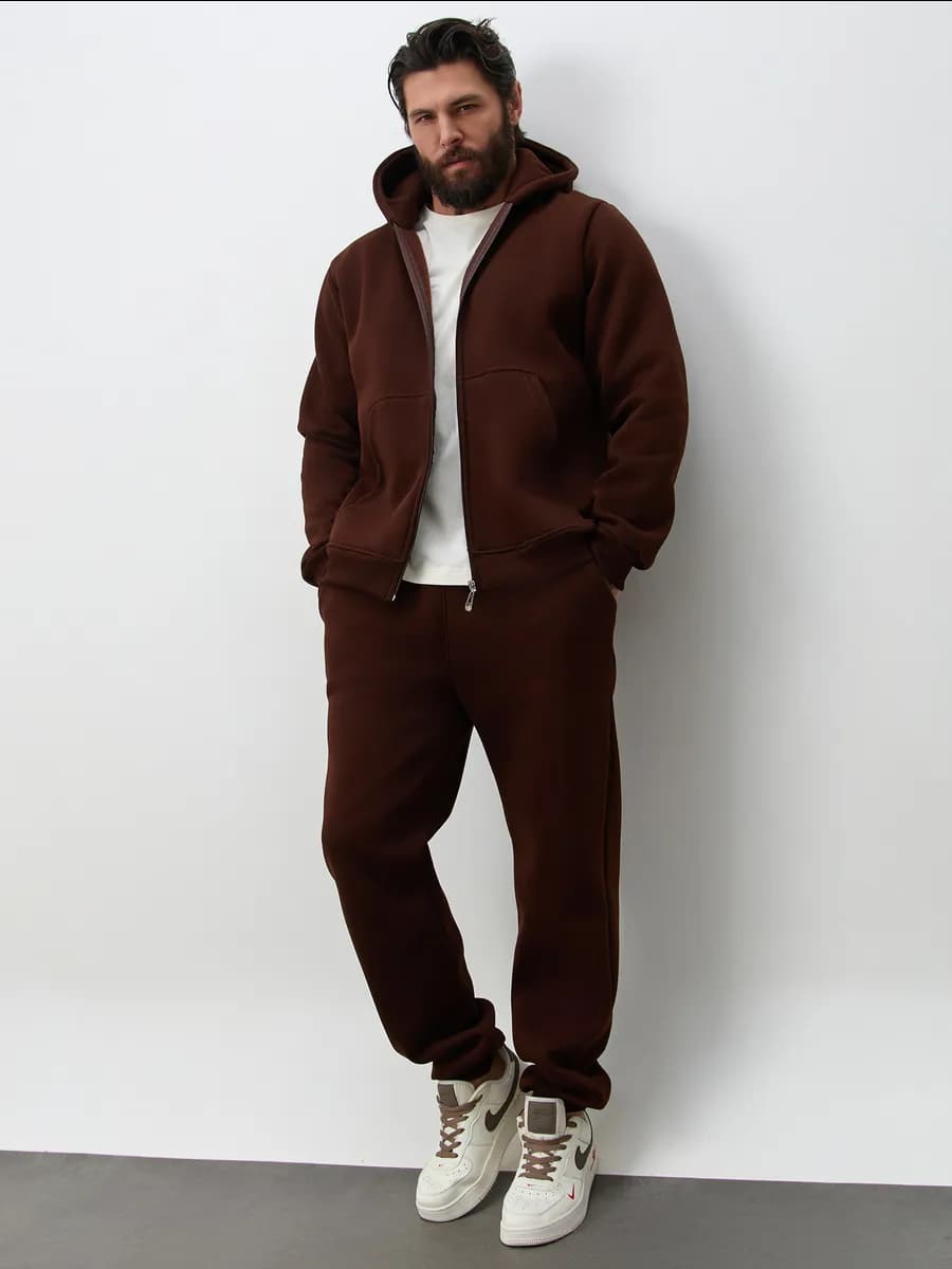 Спортивный костюм на молнии с начесом