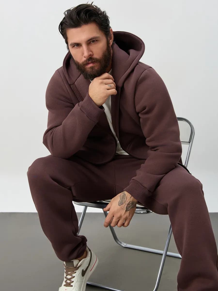 Спортивный костюм на молнии с начесом