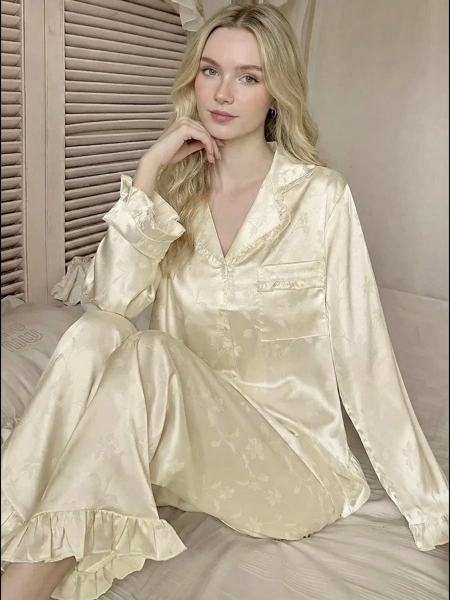 Пижама со штанами и рубашкой y2k