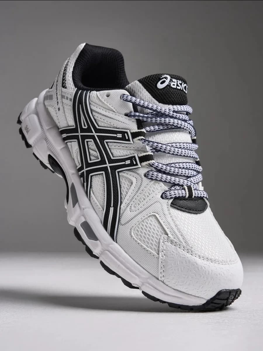 Кроссовки asics