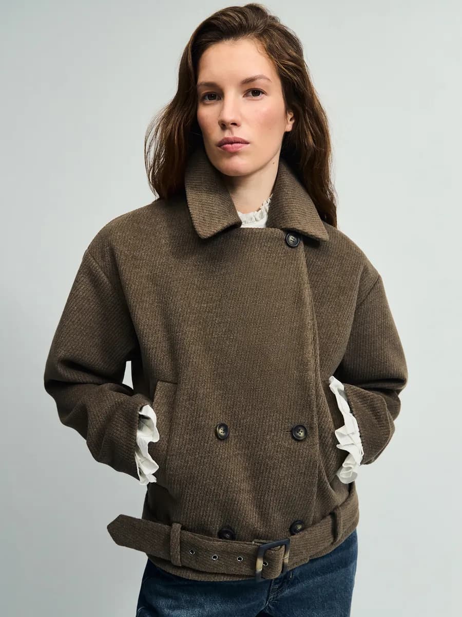 Полупальто укороченное демисезонное с ремнем