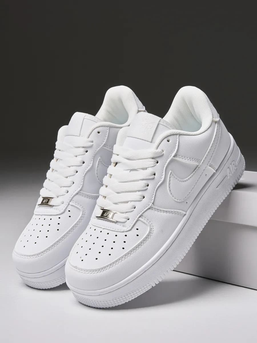 Женские кроссовки форсы белые кеды Air force 1