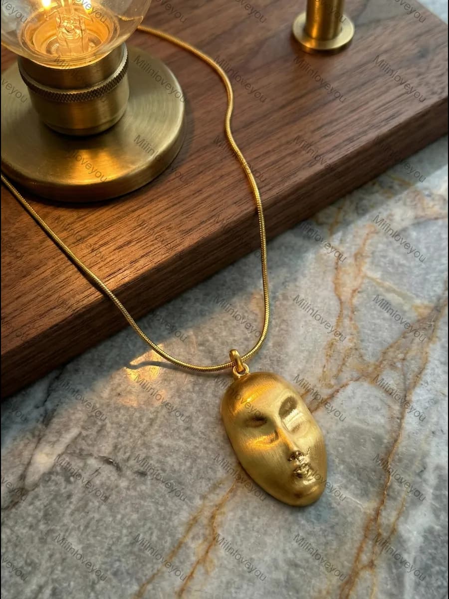 Колье лицо