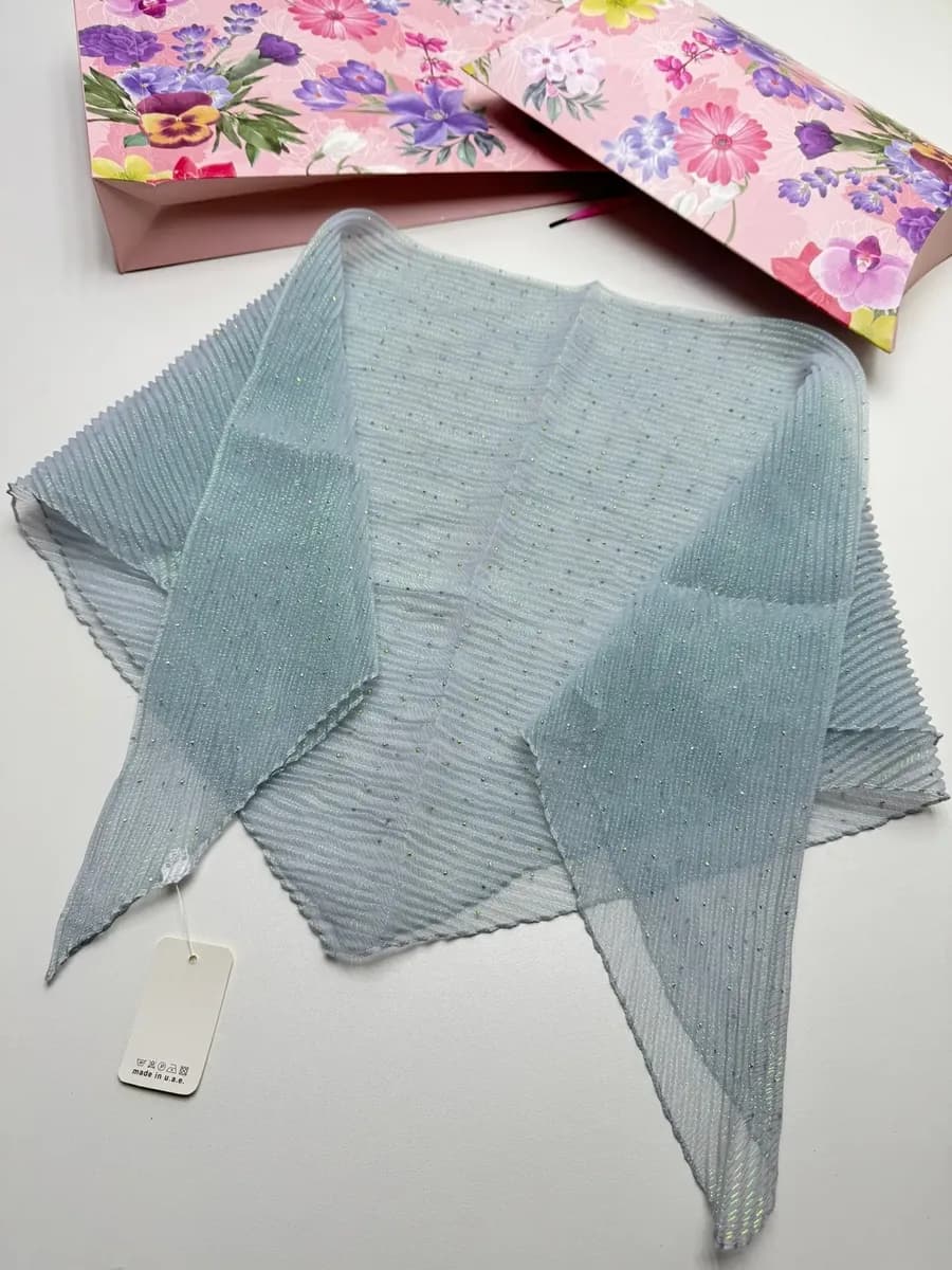 Платок гофре 90×90 см — новая коллекция с блёстками