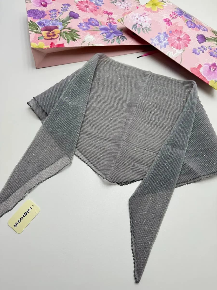 Платок гофре 90×90 см — новая коллекция с блёстками