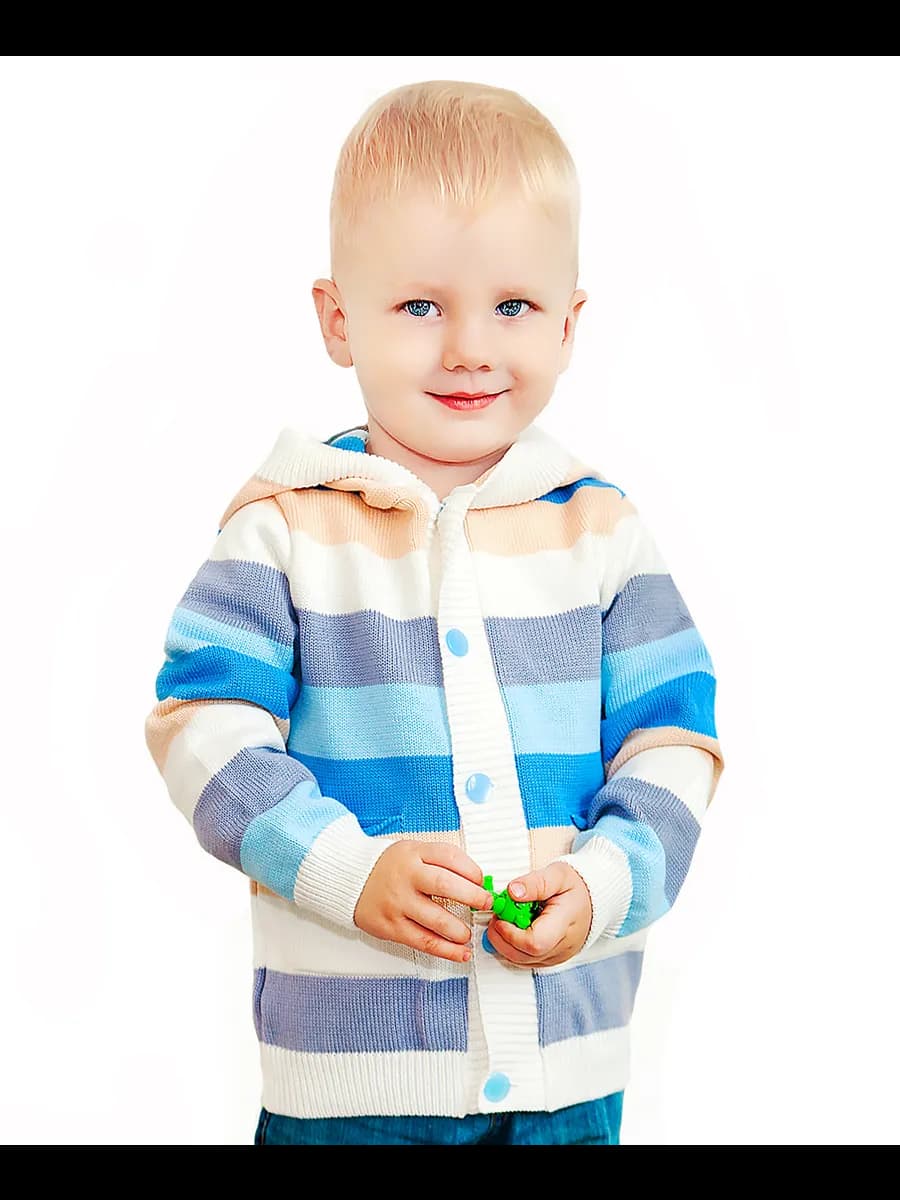 Детская вязаная кофта с капюшоном жакет