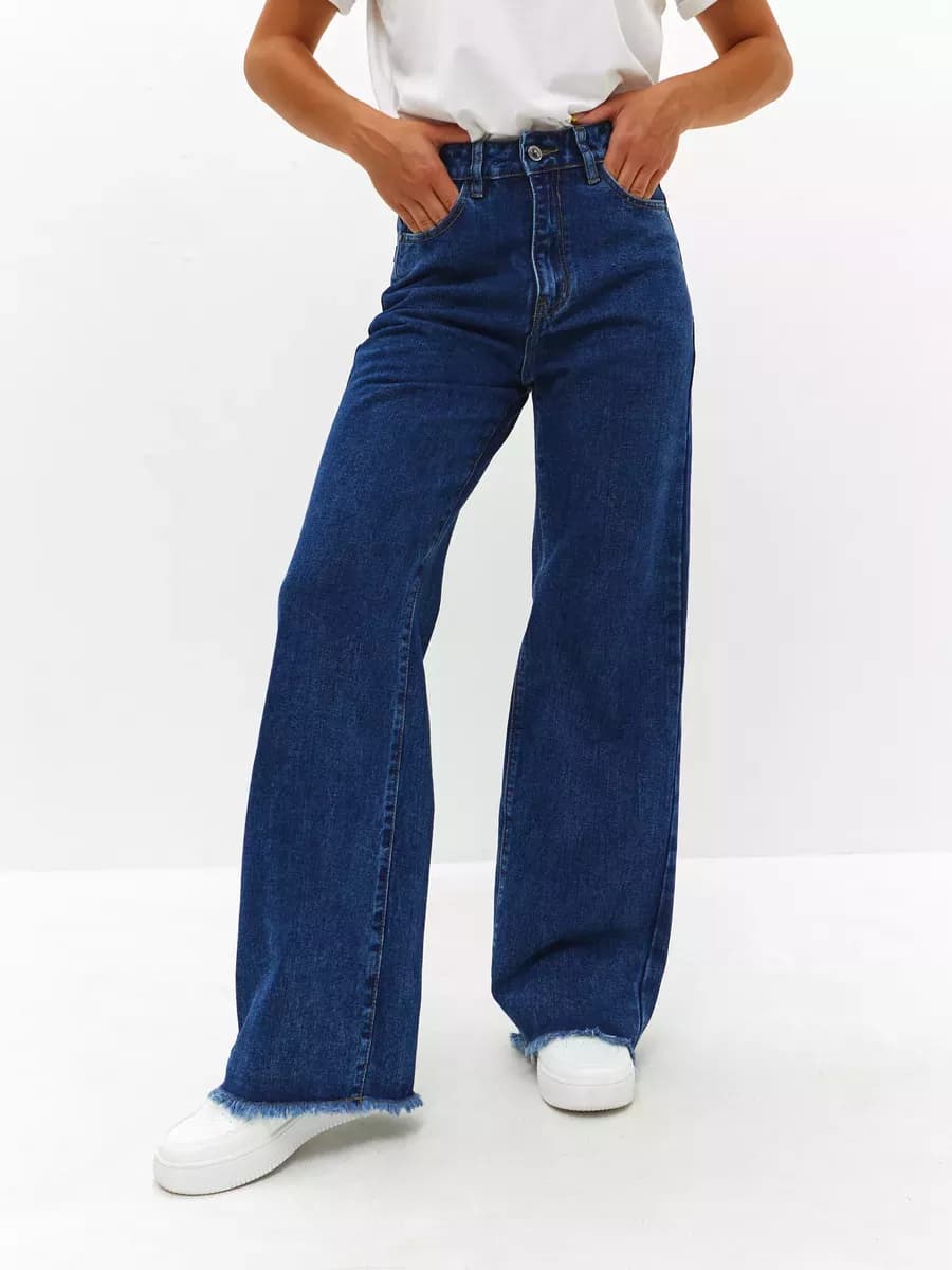 Джинсы широкие трубы для невысоких