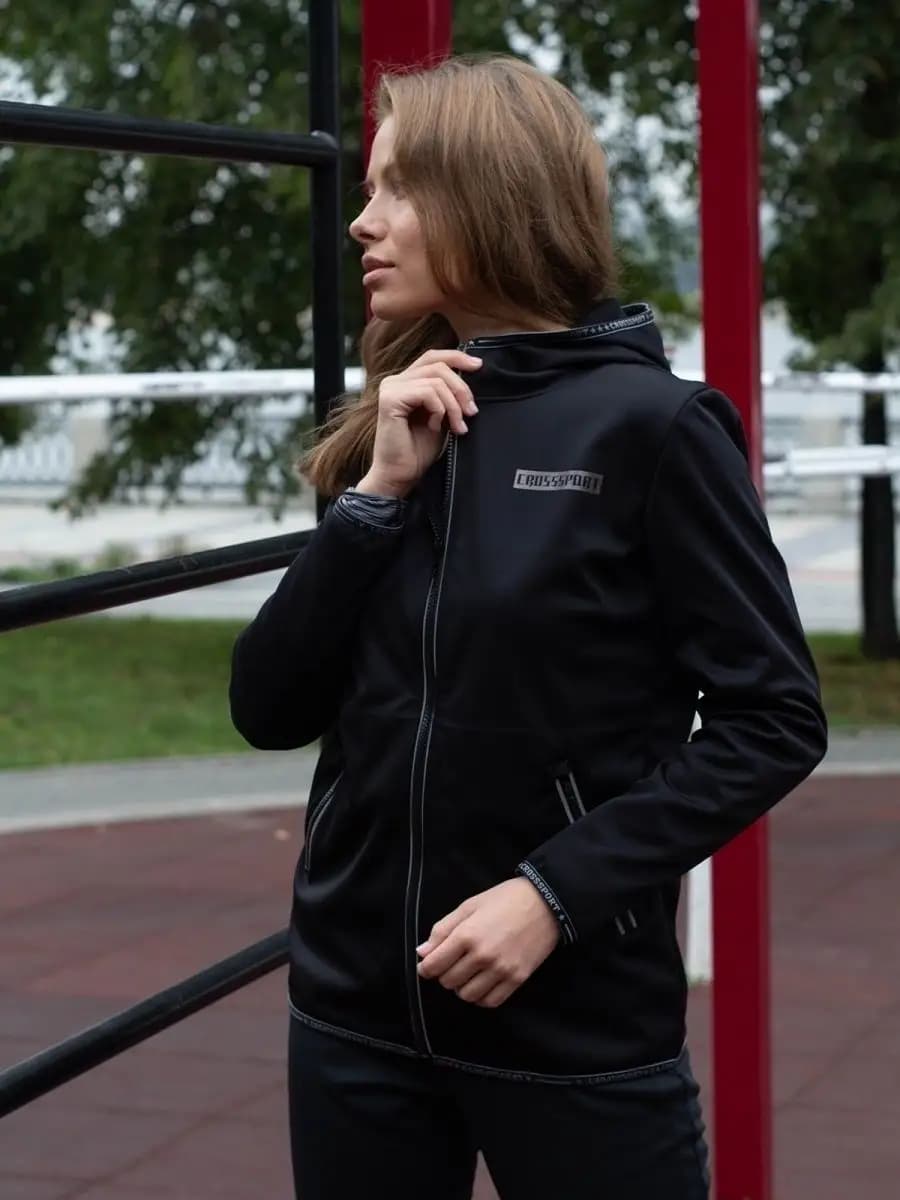 Куртка спортивная для бега и лыж с мембраной