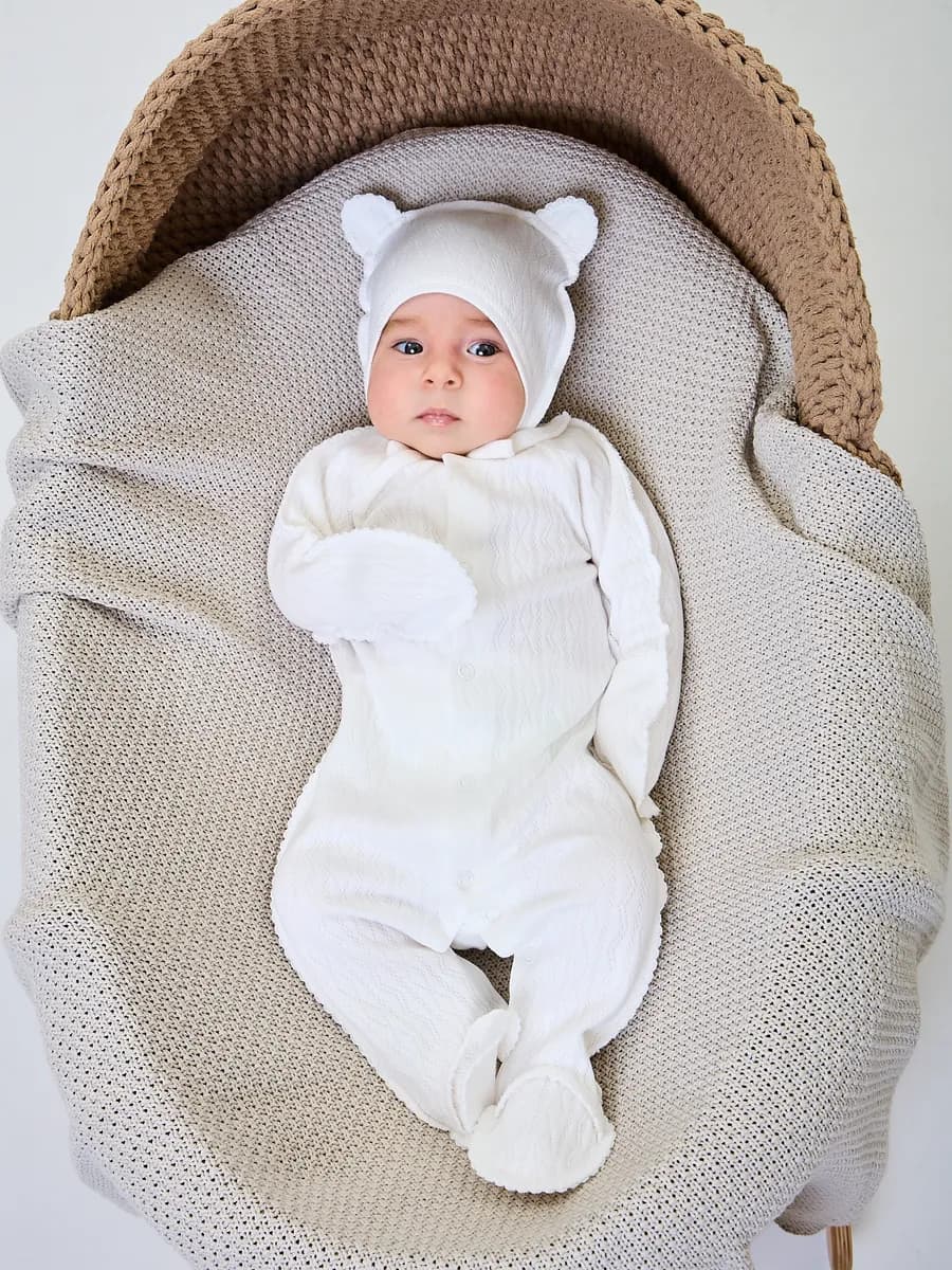 Комплект ажурный на выписку новорожденного