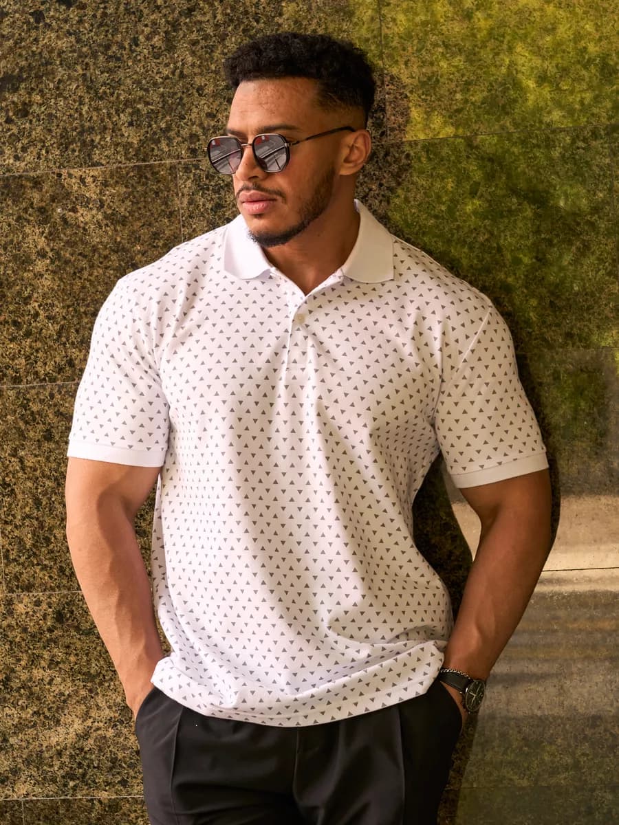 Футболка-поло стильная