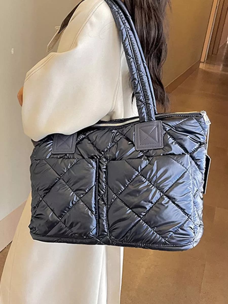 Сумка стеганая дутая болоньевая на плечо шоппер с карманами