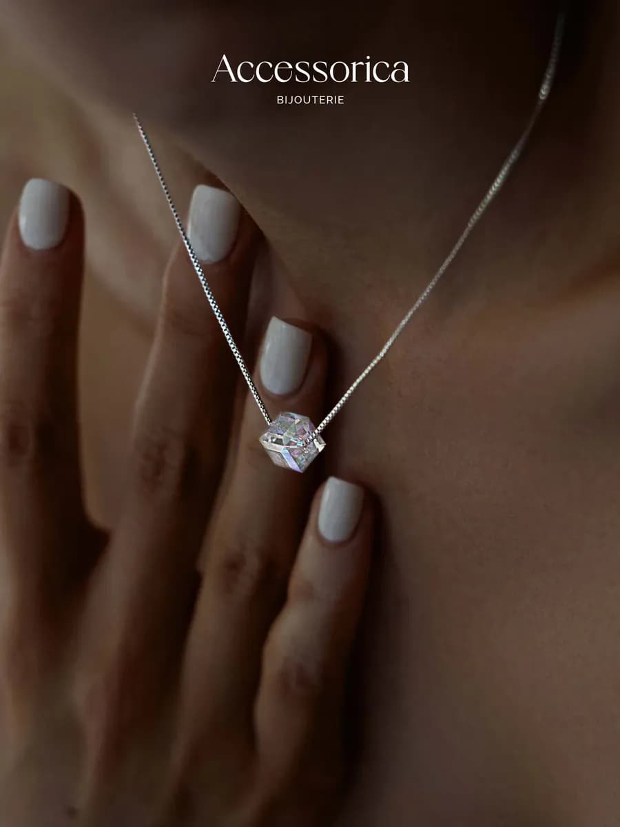 Подвеска на шею бижутерия с камнем кулон кристалл сваровски