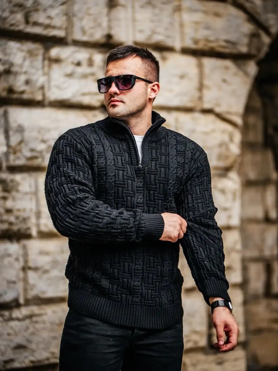 Свитер на молнии полузамок