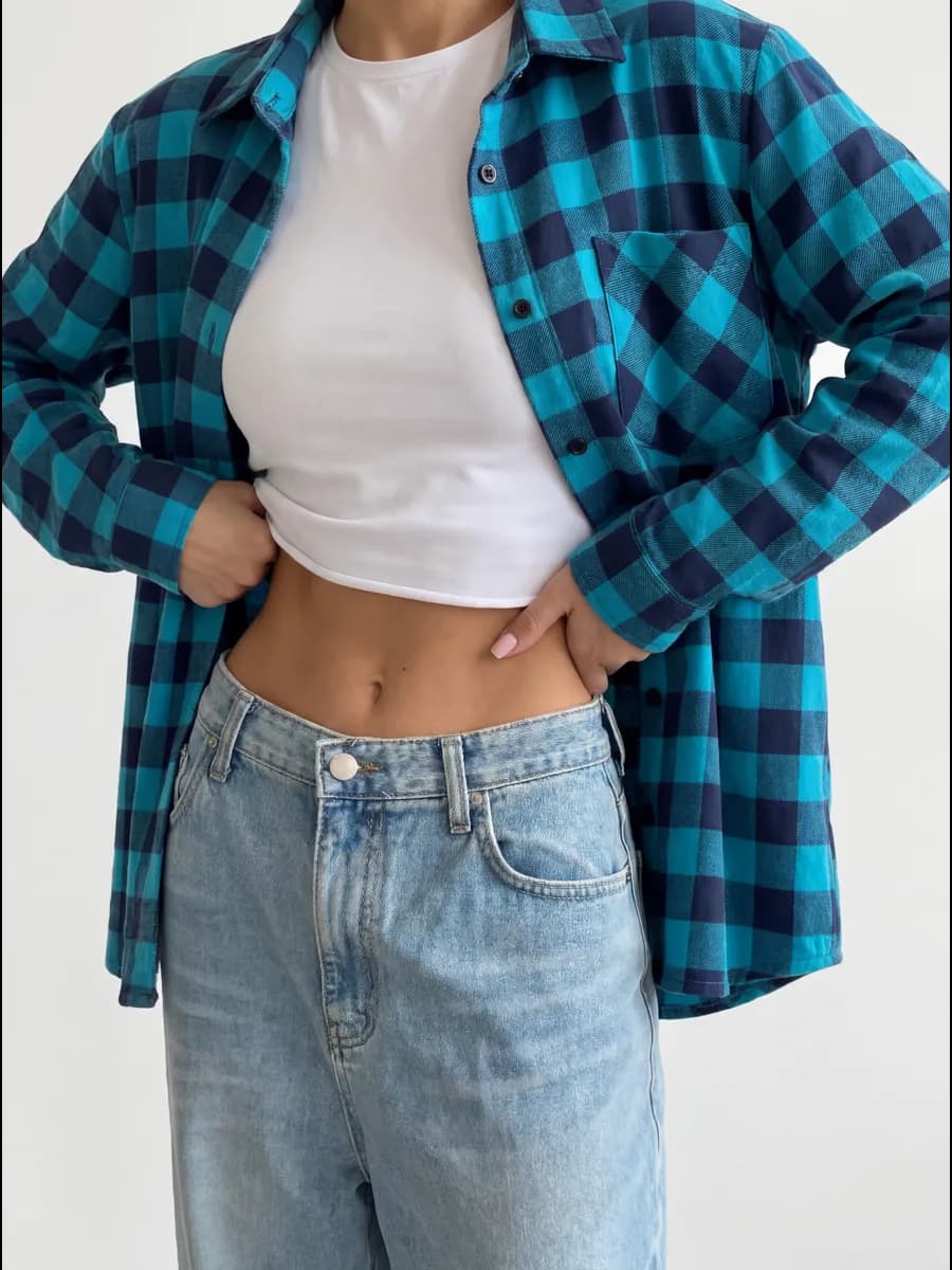 Рубашка классическая в клетку для офиса летняя