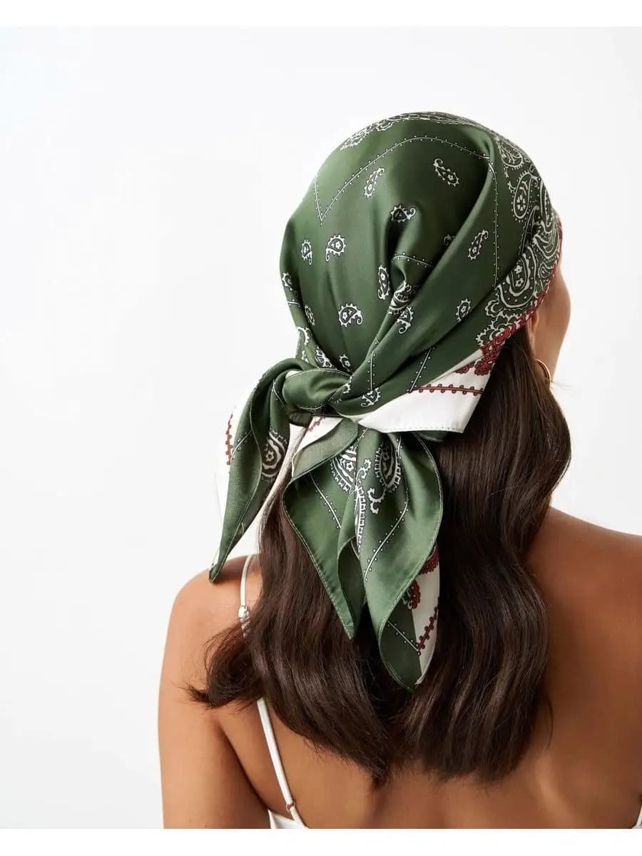 Платок шелковый на голову и шею весенний